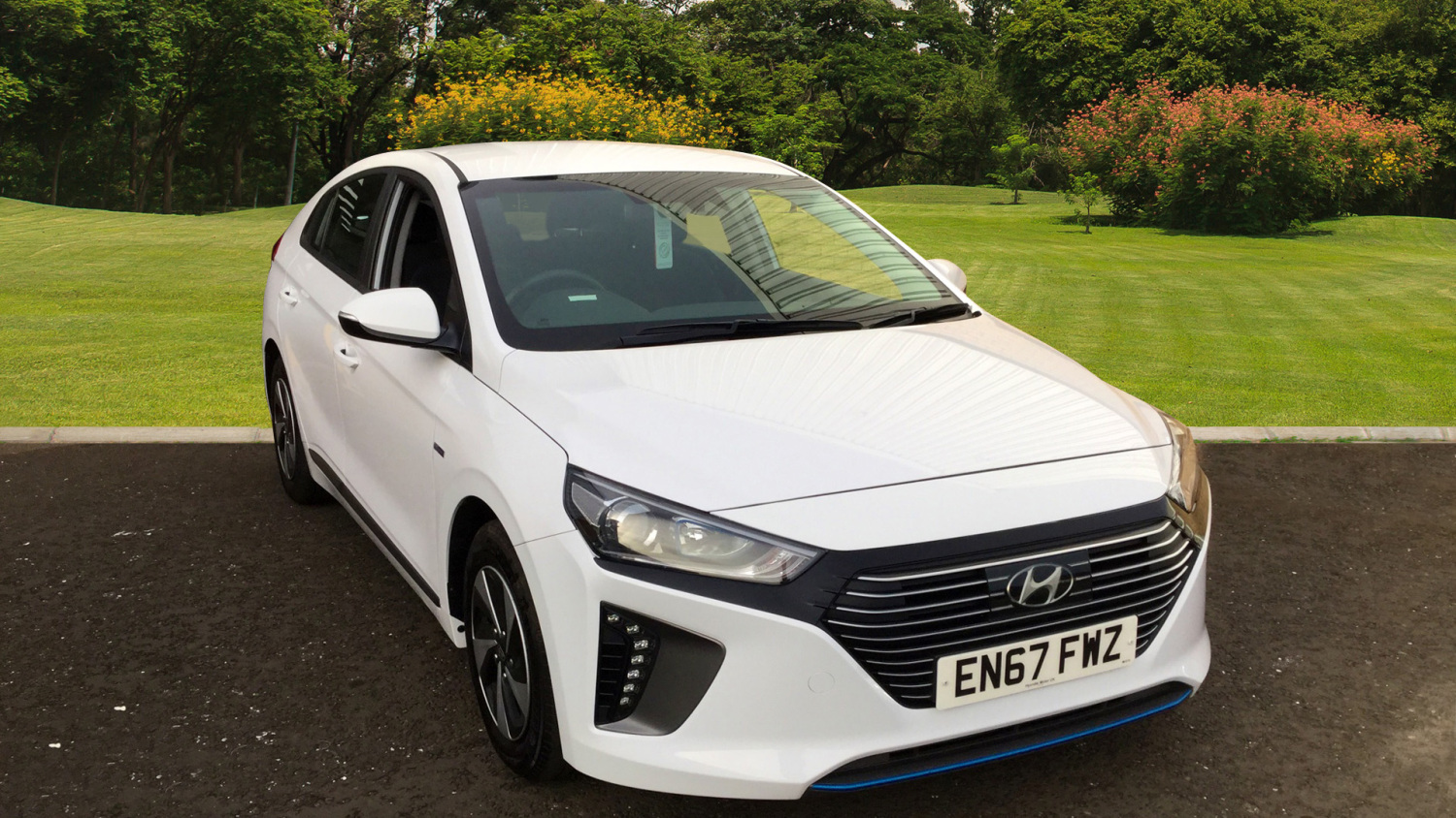 Used Hyundai Ioniq 1 6 Gdi Hybrid Se 5dr Dct Hatchback For
